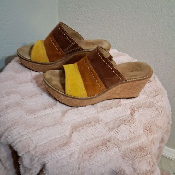 Clarks Brown and Yellow Wedge Sandals with Cork Platform Size 8.5M - Picture 4 of 9